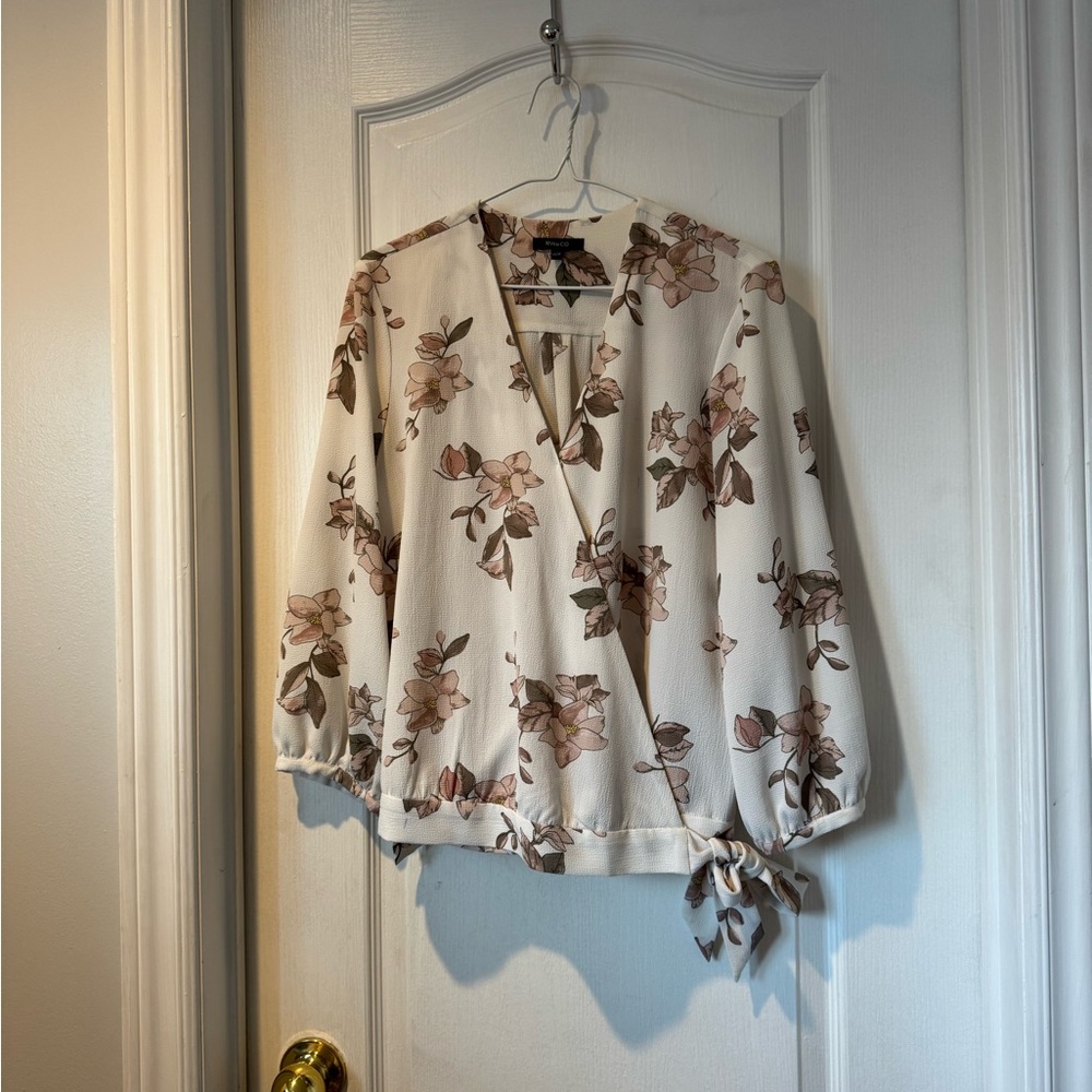 RW&CO. Floral Blouse - white with pink flowers